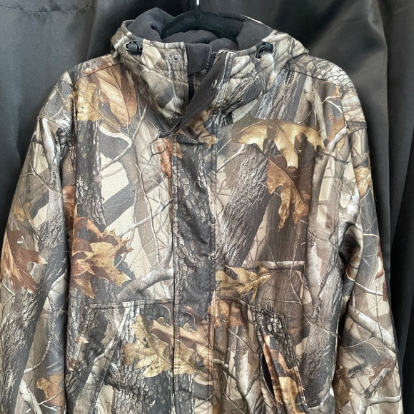 FIELD And STREAM Insulated Real Tree Hunting Coat - Size M - Picture 1 of 7